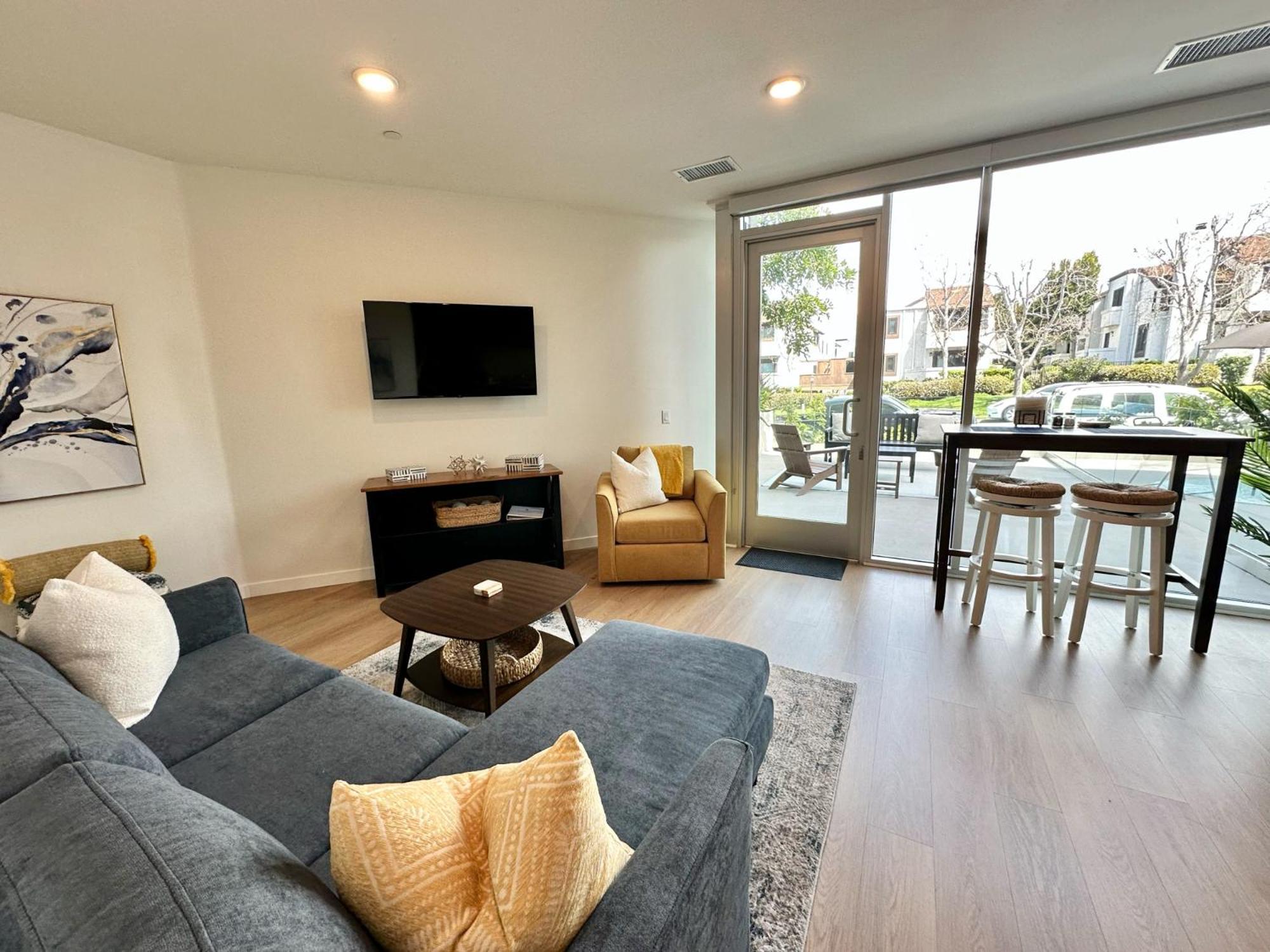 Nimitz Crossing Luxury Residences San Diego Exterior photo