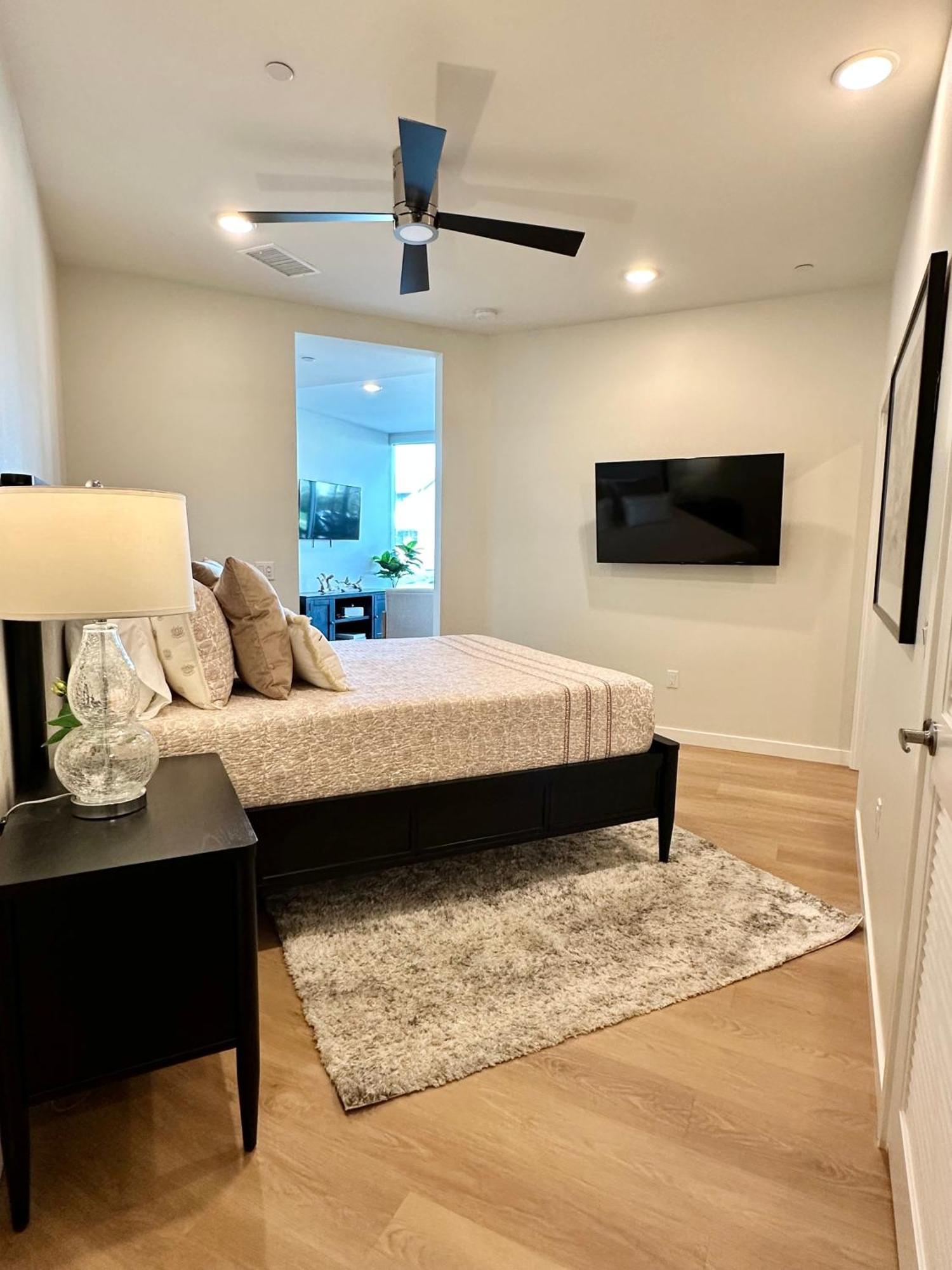 Nimitz Crossing Luxury Residences San Diego Exterior photo