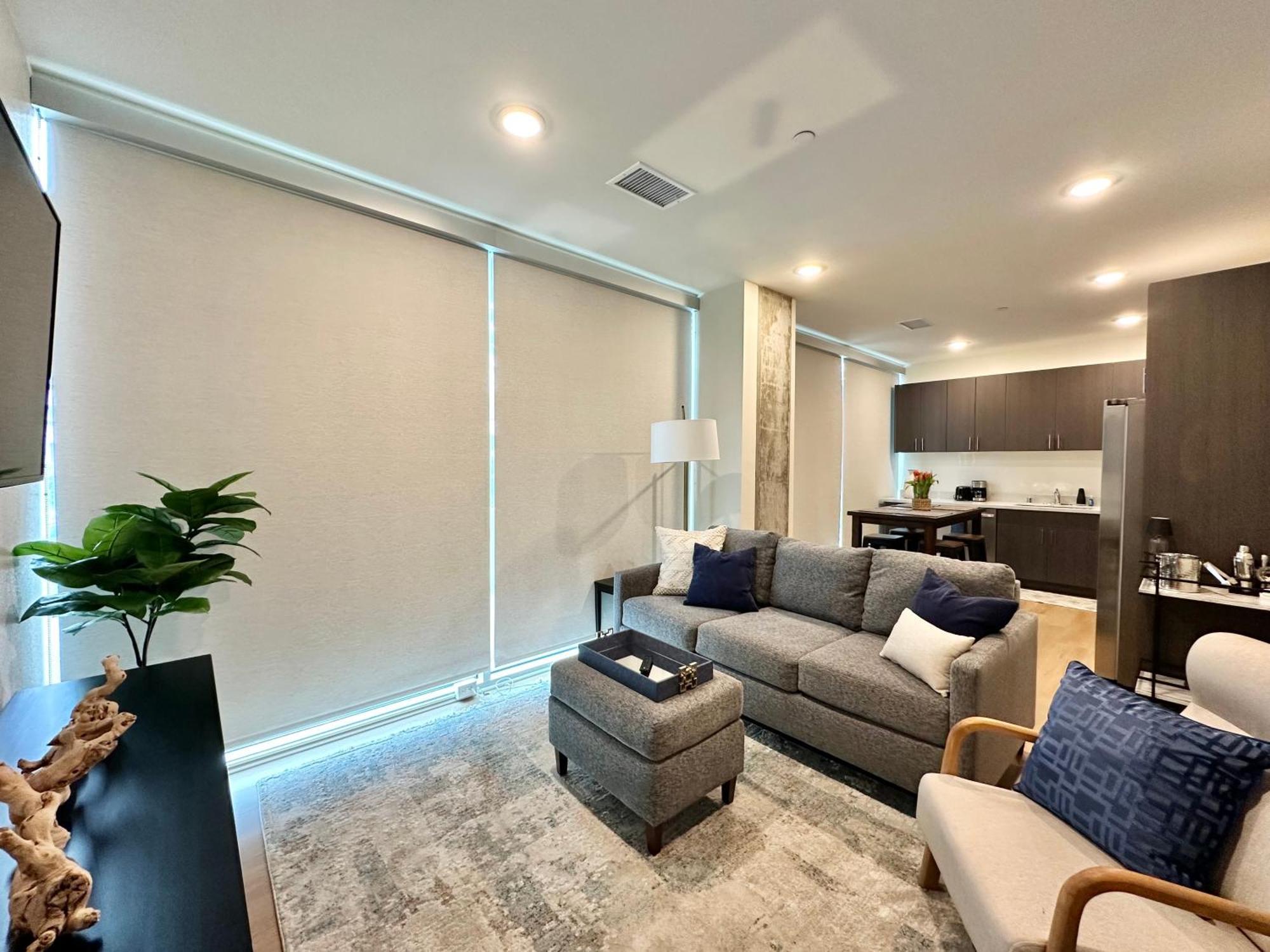 Nimitz Crossing Luxury Residences San Diego Room photo