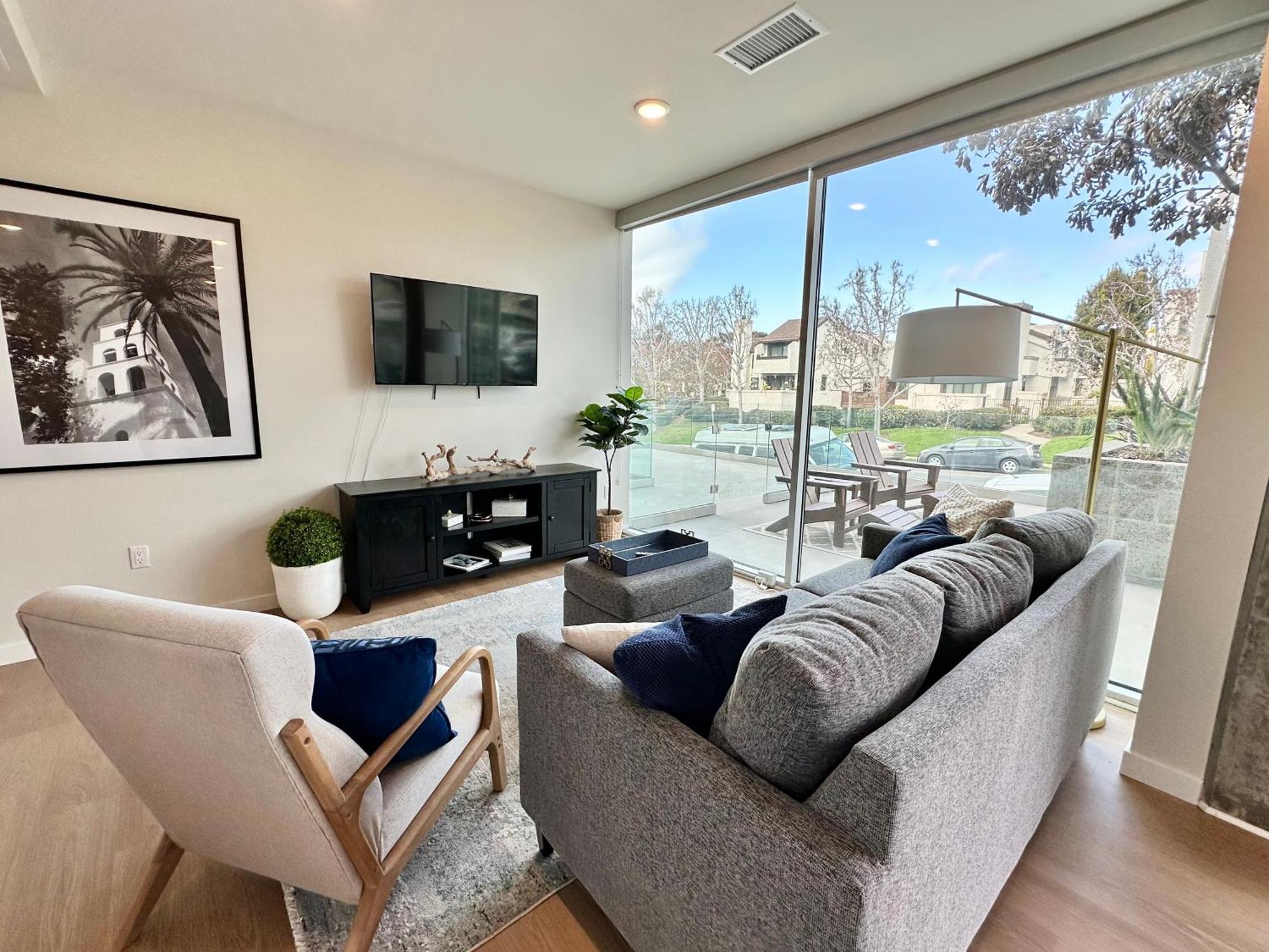 Nimitz Crossing Luxury Residences San Diego Room photo