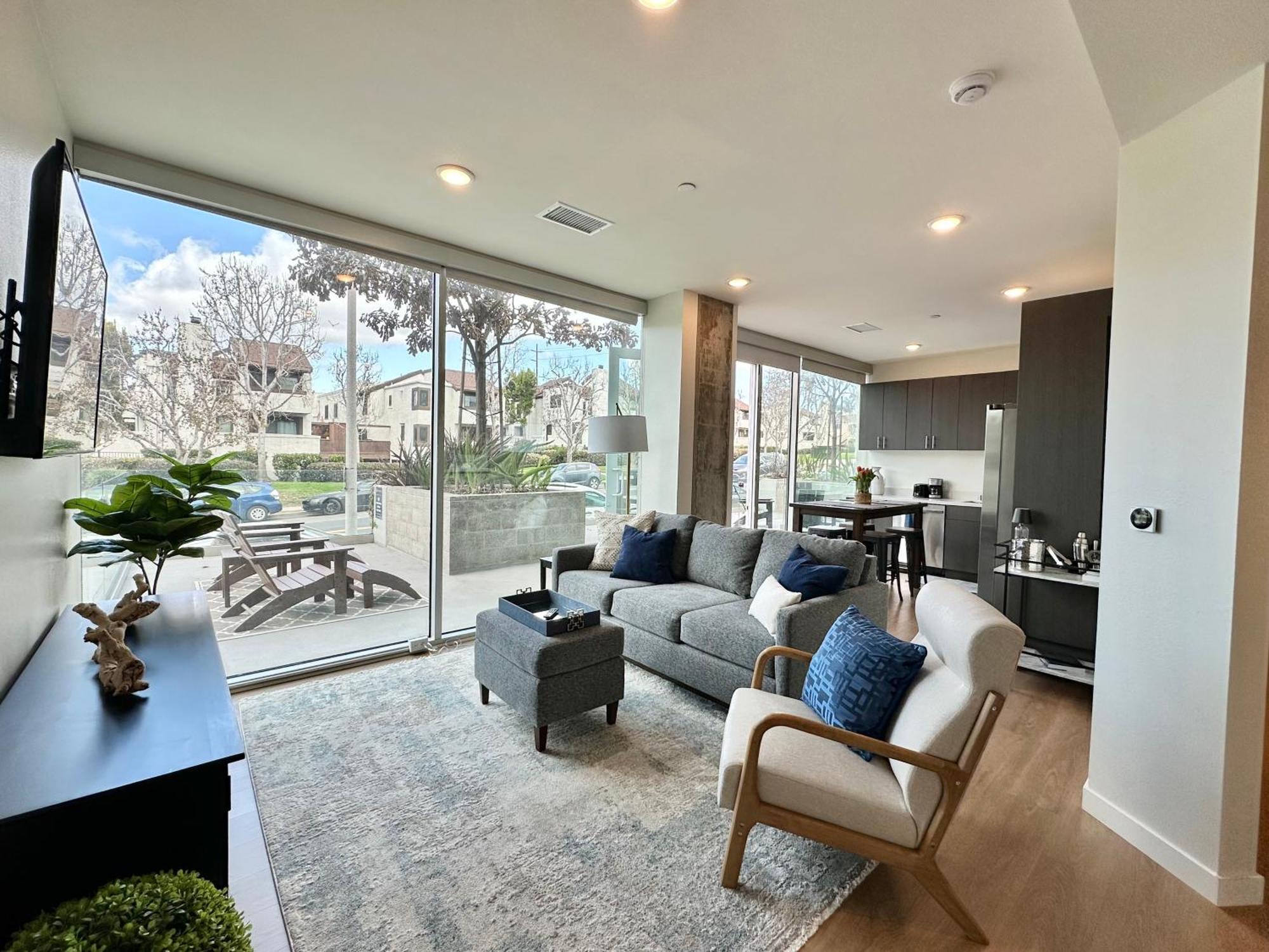 Nimitz Crossing Luxury Residences San Diego Room photo